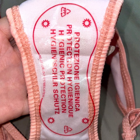 NEW SWIMWEAR | 2 piece Coral - Picture 6 of 7